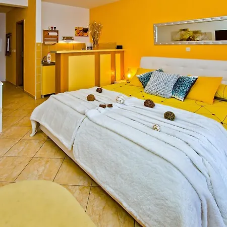 מלון דירות Art Deco Pape Hvar *