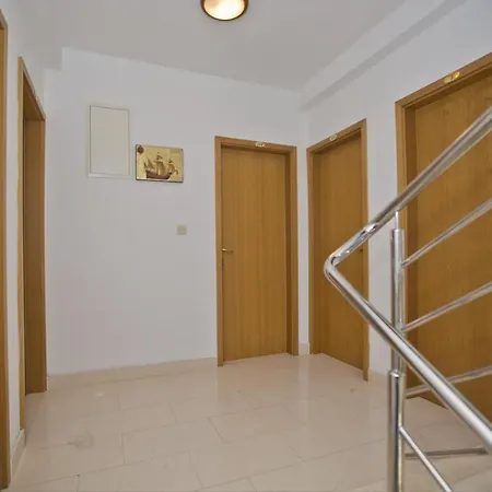 Art Deco Pape Hvar מלון דירות חוואר