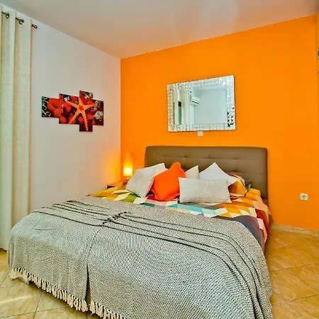 מלון דירות Art Deco Pape Hvar חוואר