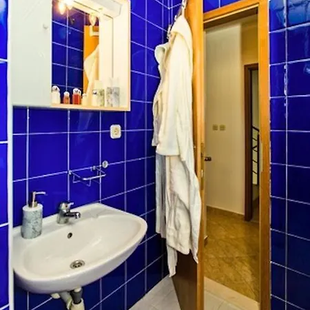 Art Deco Pape Hvar * חוואר